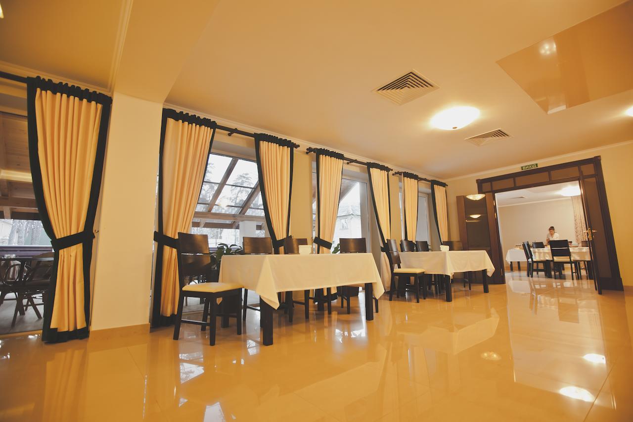Viktoria Park Hotel Bucha Εξωτερικό φωτογραφία