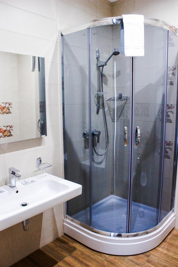 Viktoria Park Hotel Bucha Εξωτερικό φωτογραφία