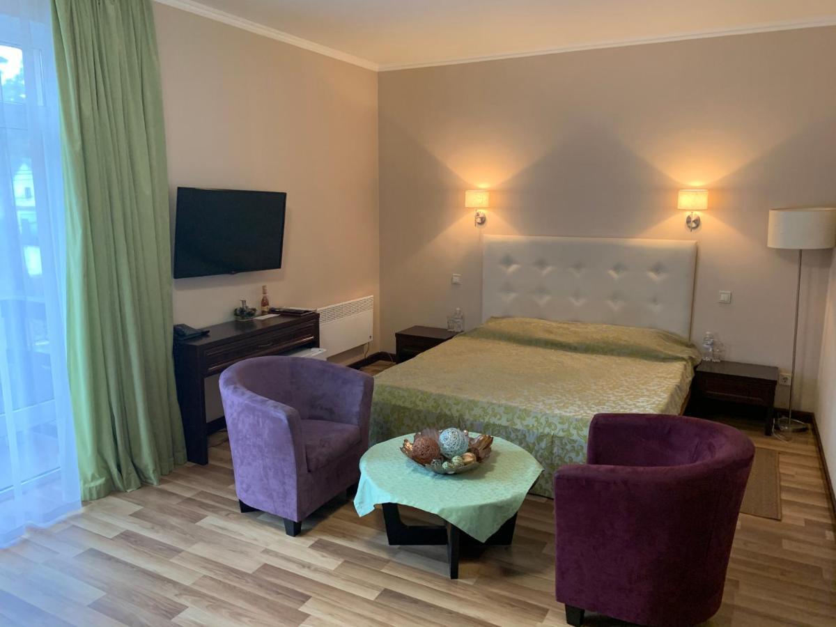 Viktoria Park Hotel Bucha Εξωτερικό φωτογραφία